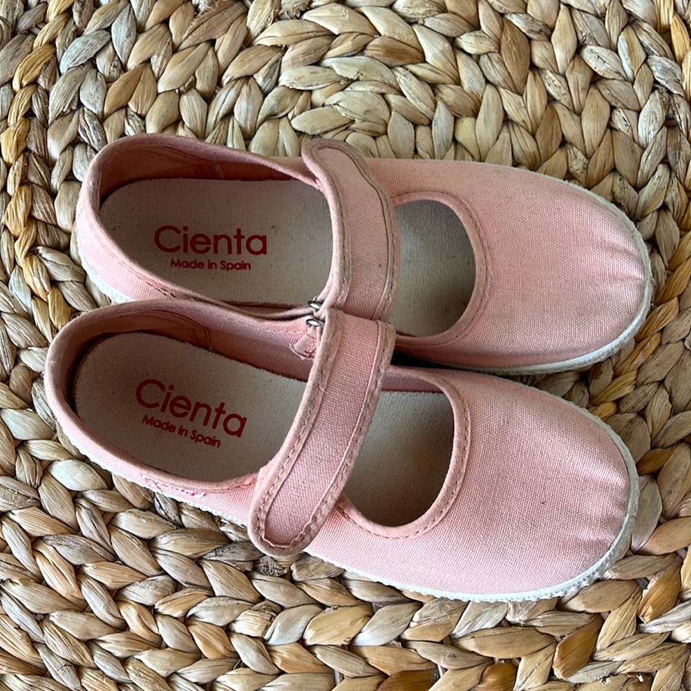Cienta Maryjanes - Picture 2 of 2